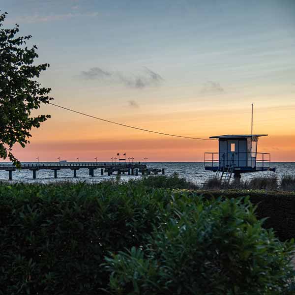 Bansin Seebrücke Sonnenuntergang Rettungsschwimmer Wachturm Blätter Ostsee Insel Usedom